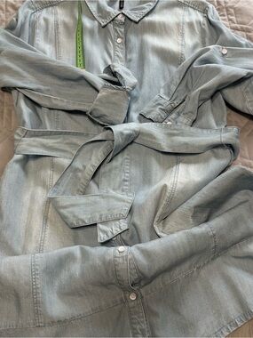 Sz 12⭐️Like New FDJ 💯% Lyocell Denim Belted Shirt Dress Ruffle Hem. PTP 22”